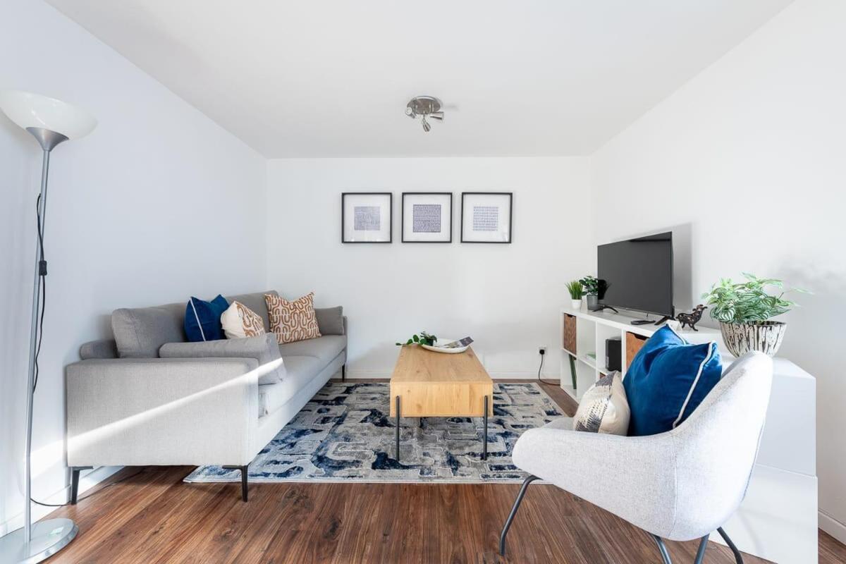 City Center,2 Bedroom Apartment With Parking CBG Esterno foto